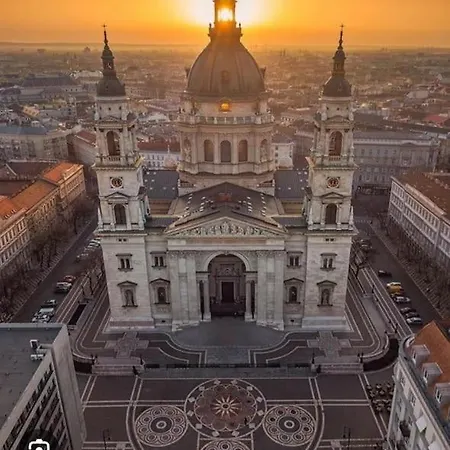 Central Apartman A Bazilikanal *